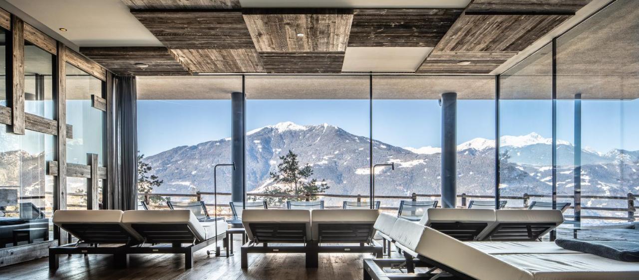 My Arbor - Dolomites Hotell Brixen Exteriör bild The interior of the airport