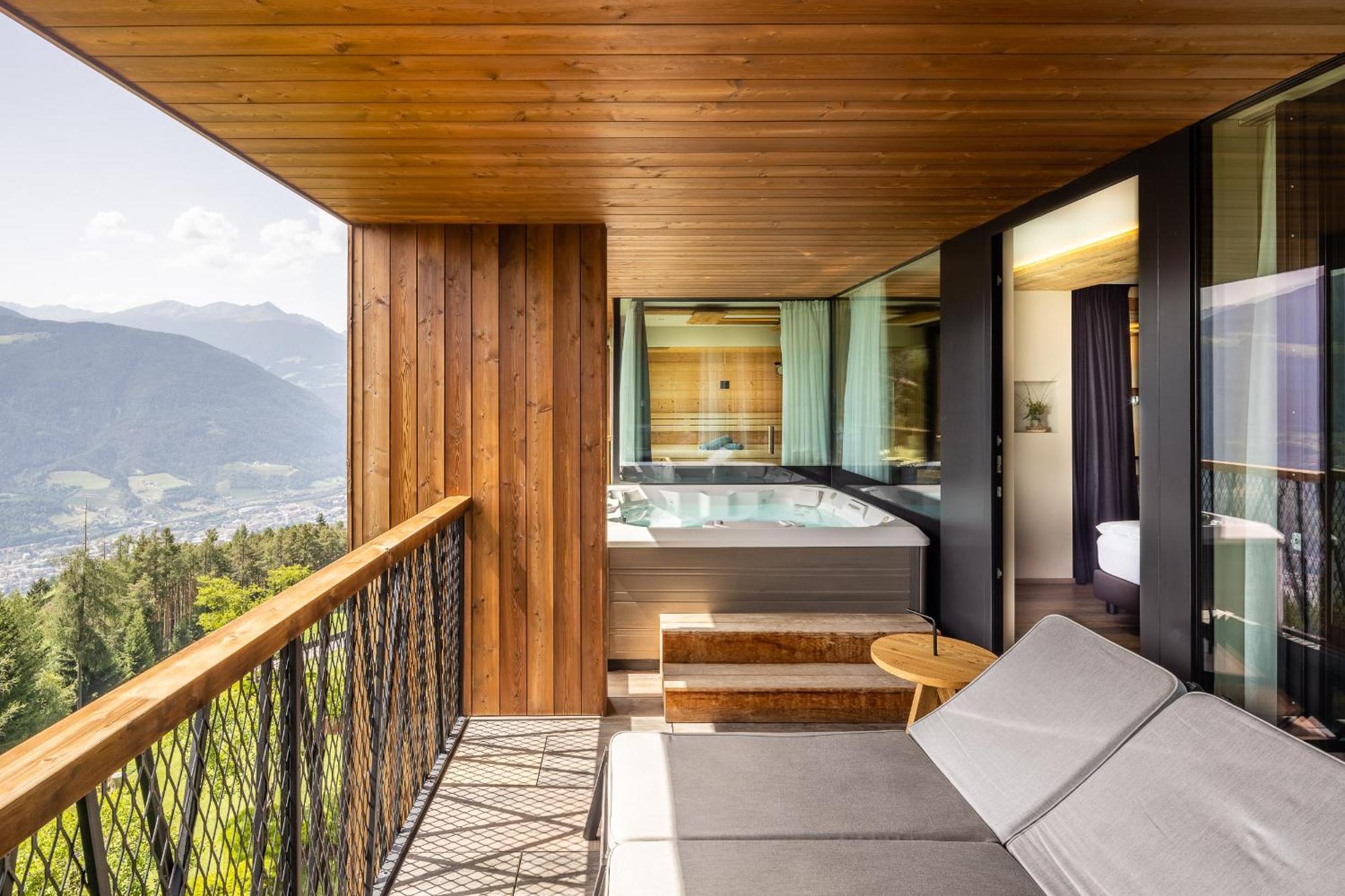 My Arbor - Dolomites Hotell Brixen Exteriör bild A private spa at the 7132 Summit