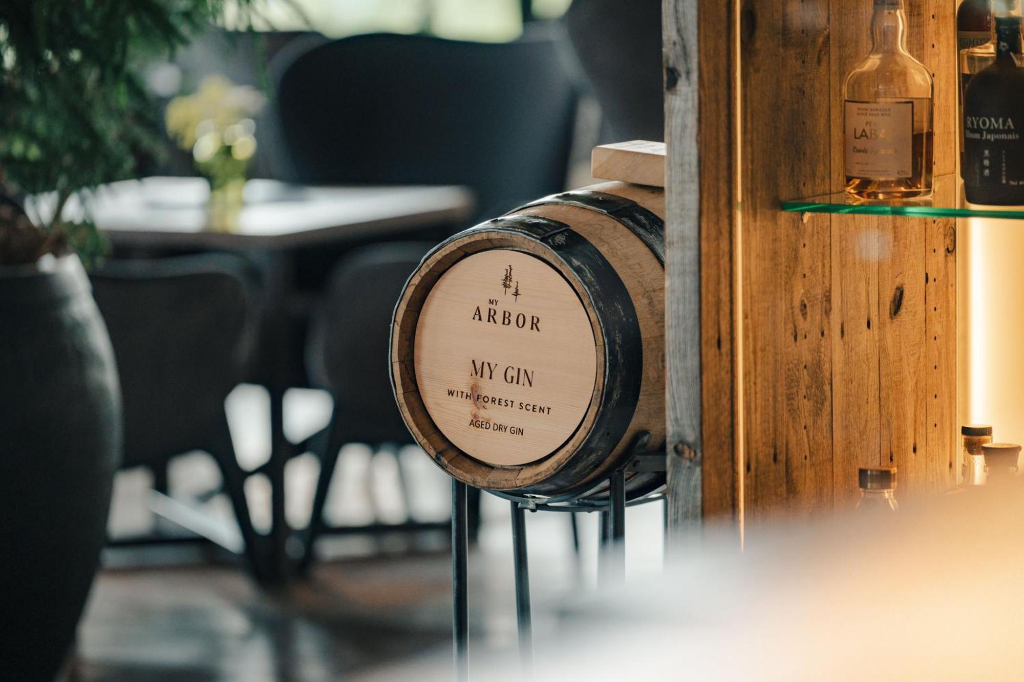 My Arbor - Dolomites Hotell Brixen Exteriör bild Barrel of Arbor Whisky