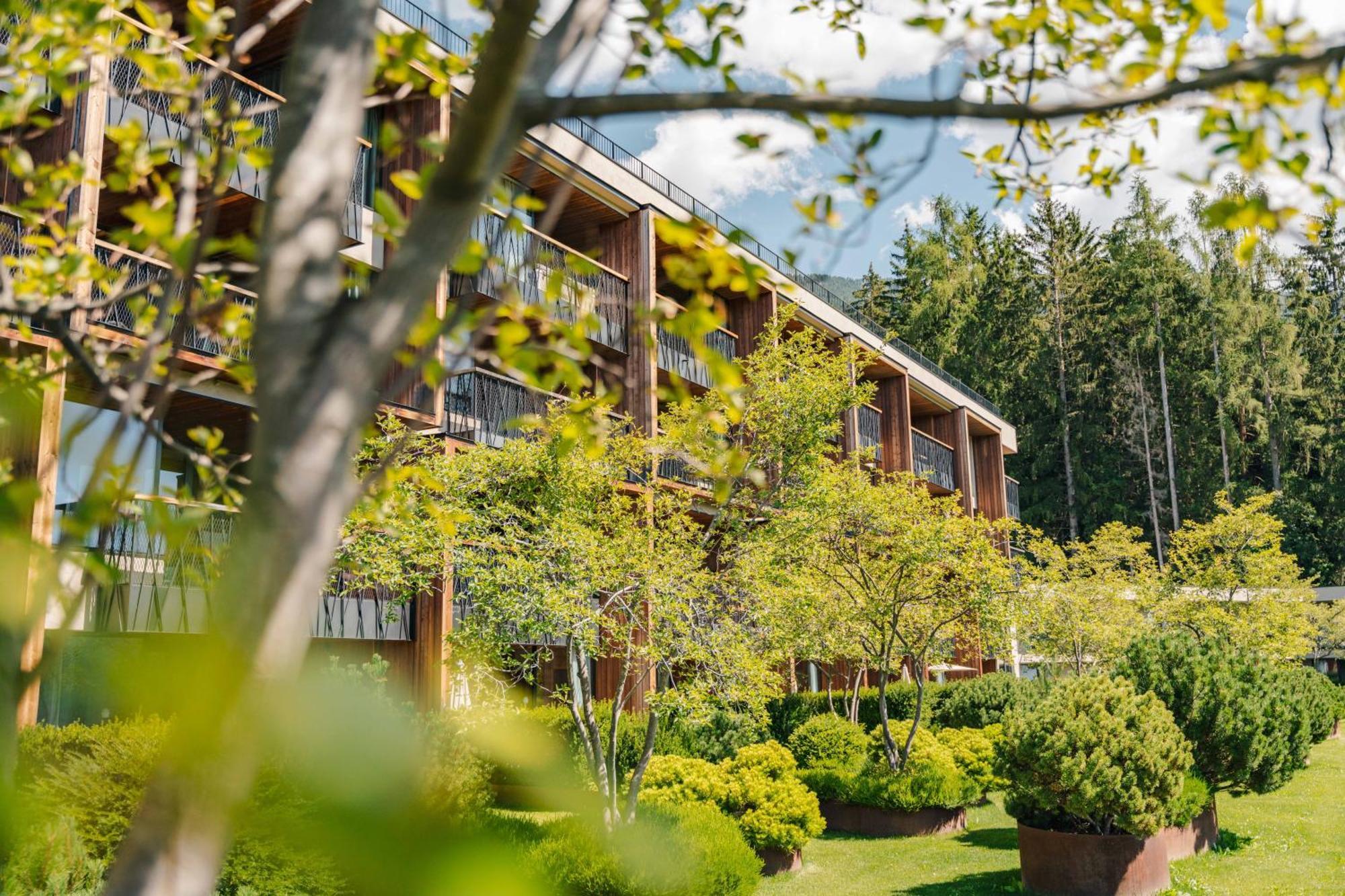 My Arbor - Dolomites Hotell Brixen Exteriör bild The main building of the Institute